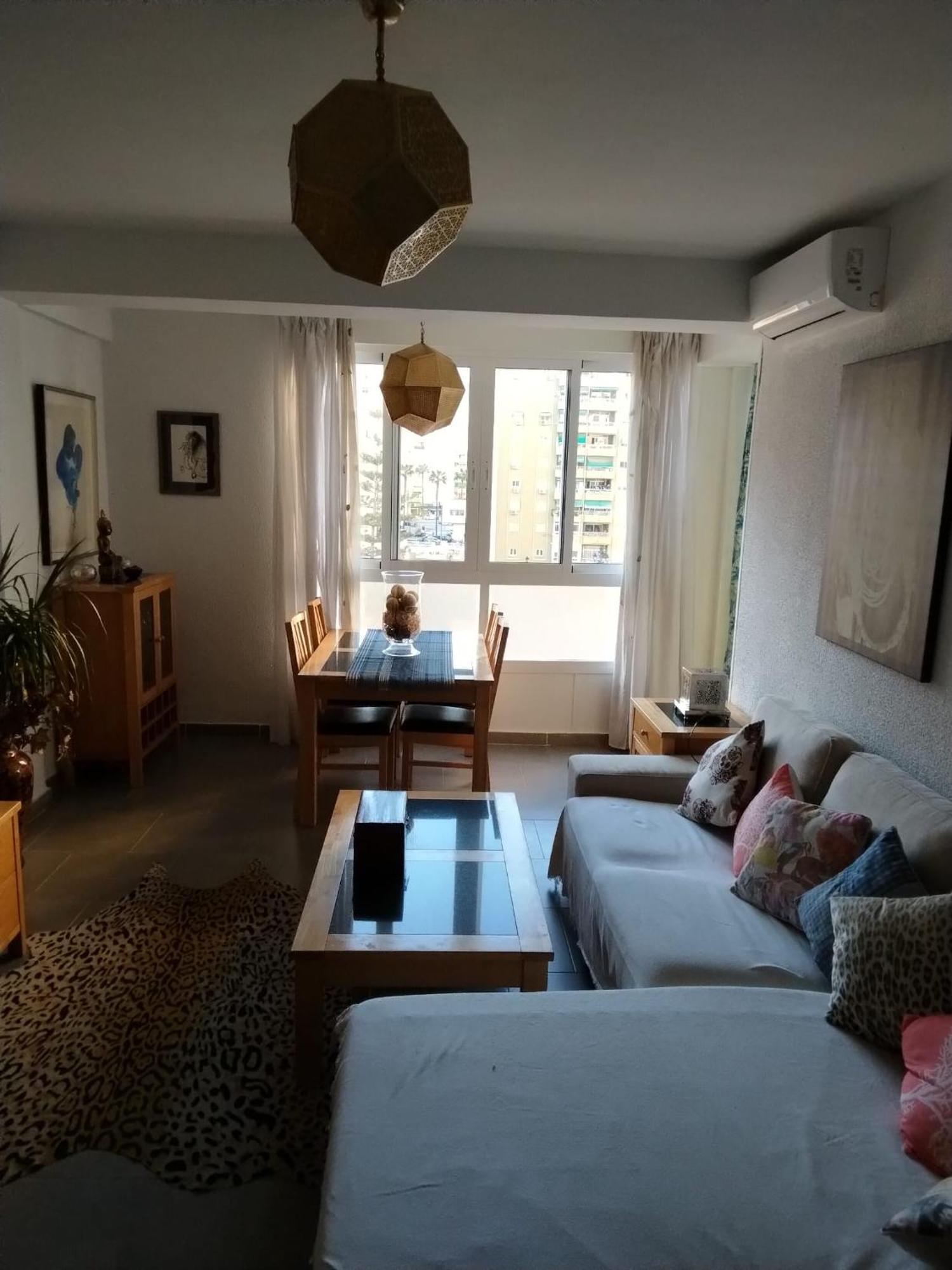 Alojamiento Tahri Torremolinos Exteriör bild